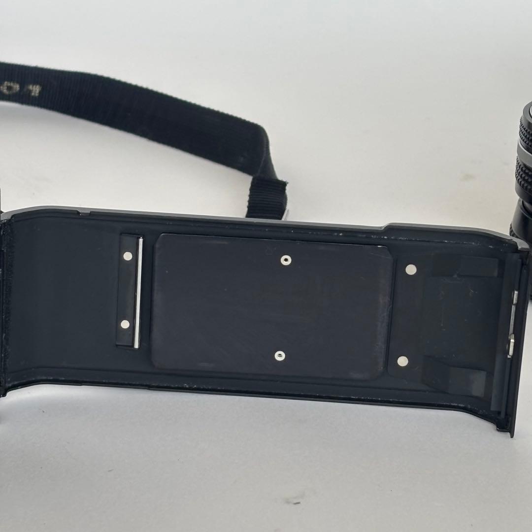 Nikon FE フィルム一眼レフ35-70mmズームレンズ付き