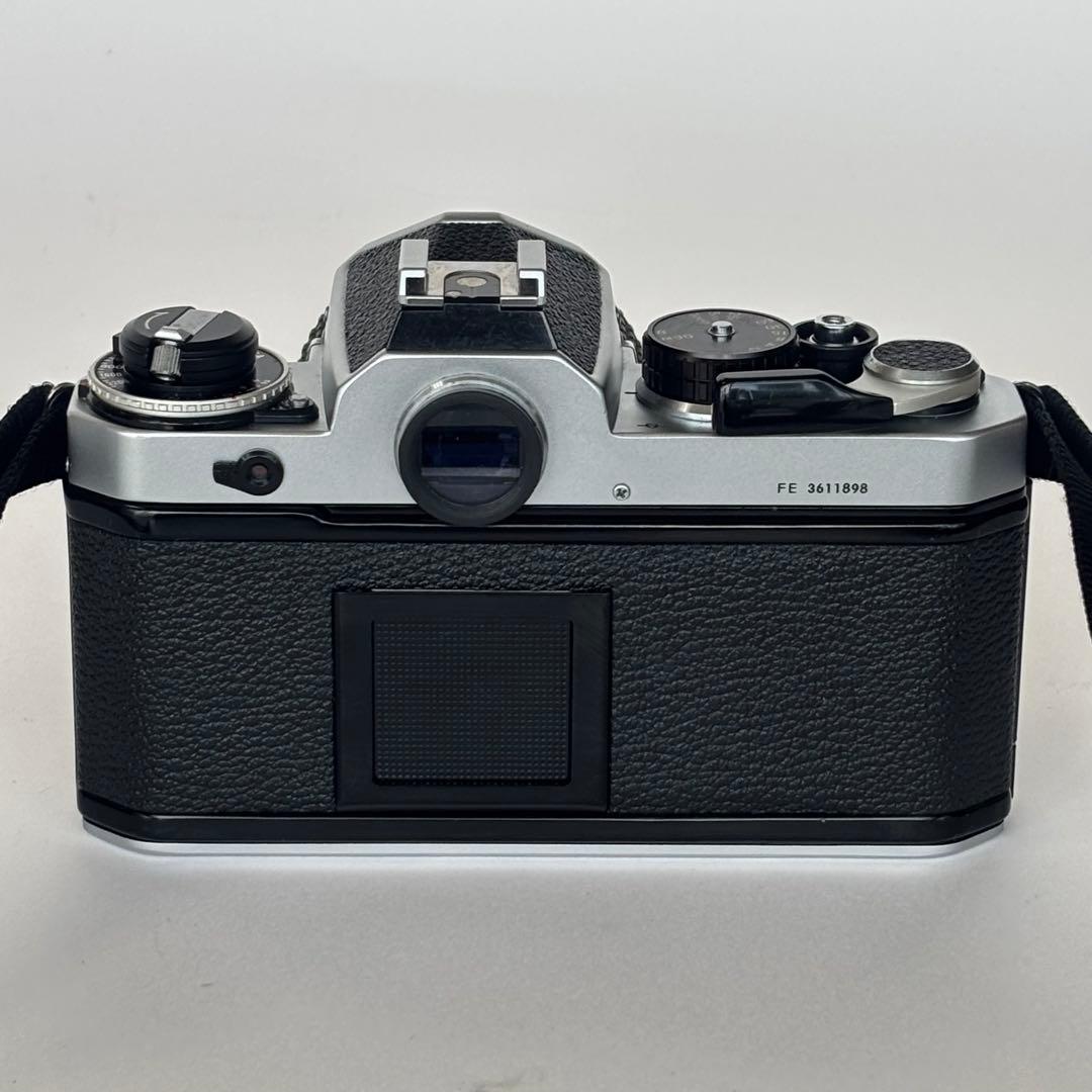 Nikon FE フィルム一眼レフ35-70mmズームレンズ付き