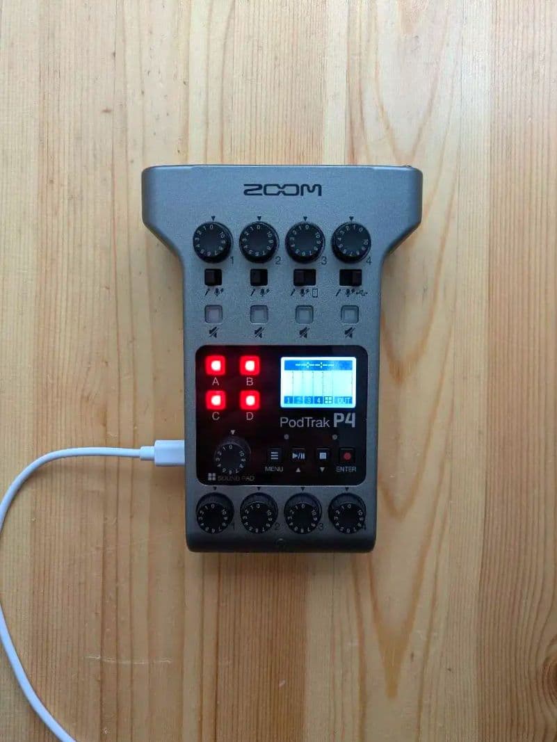 ZOOM PodTrak P4｜ポッドキャストや収録に最適な多機能レコーダー