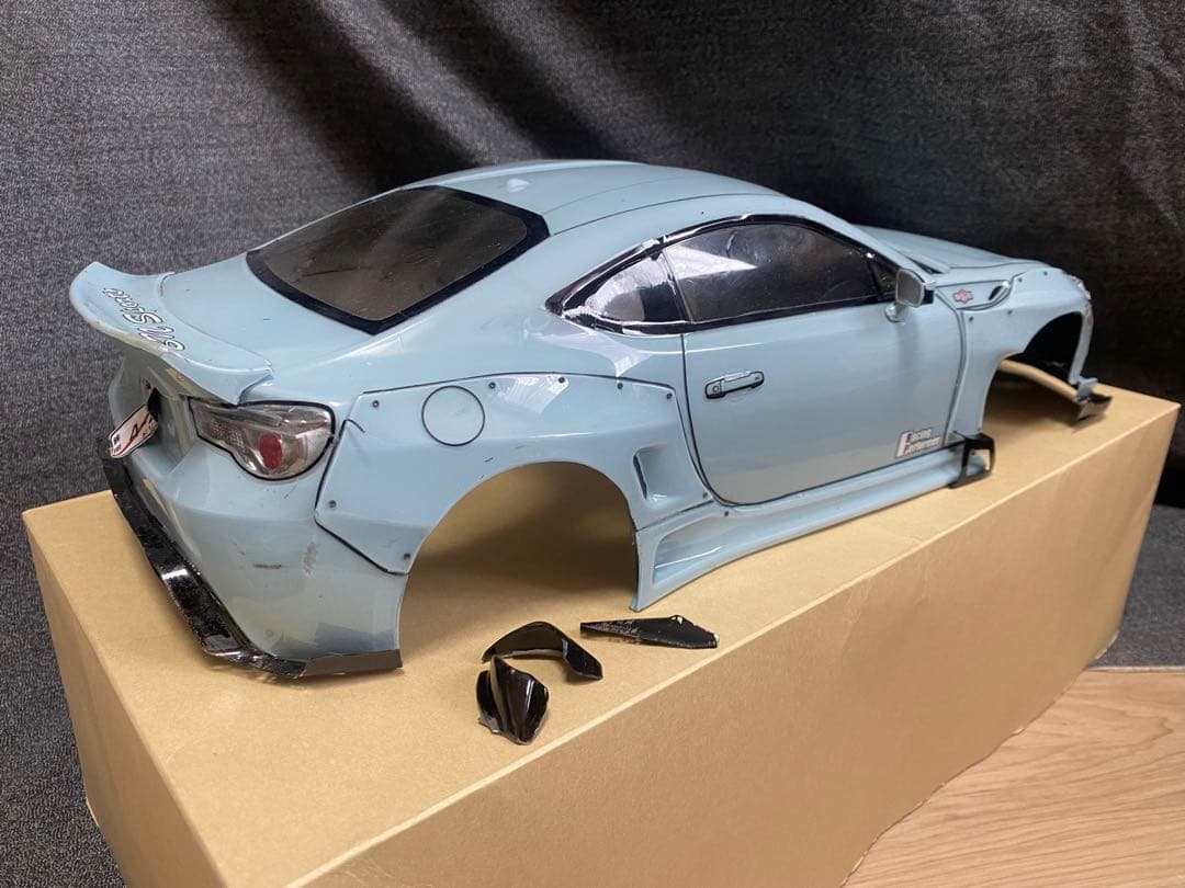 タミヤ86ボディのみ アディクションワイドボディ加工、外装キット付き