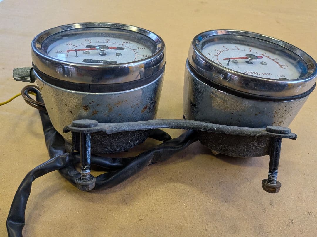 SR400 （1JR）から取外し　純正メーター　スピードメーター　タコメーター