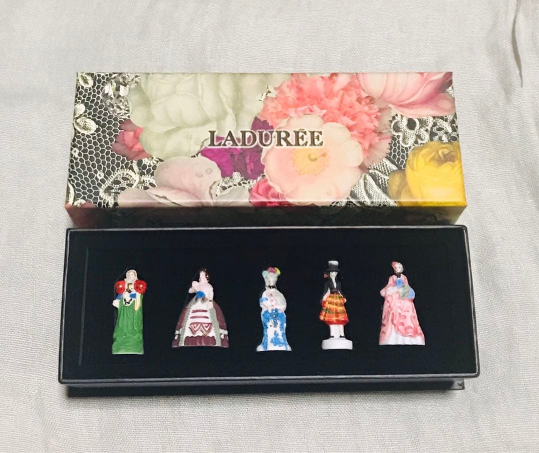 LADUREE ラデュレ 2010年 フェーヴ