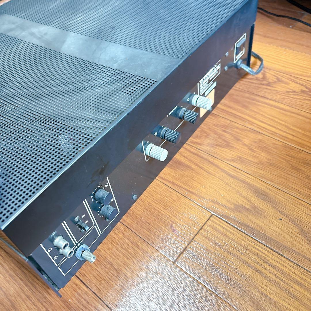 。YAMAHA パワーアンプ