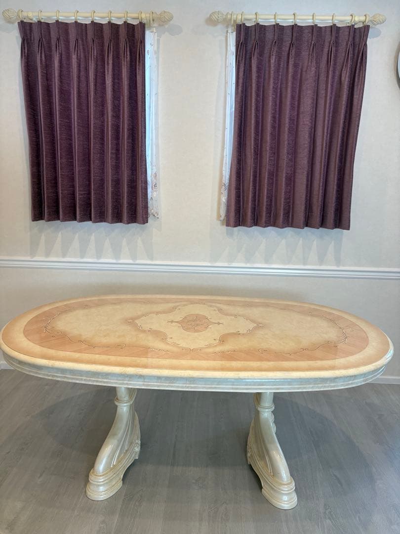 サルタレッリ社　ベルサイユシリーズダイニングテーブル