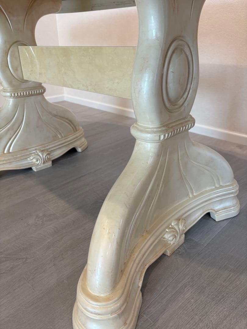 サルタレッリ社　ベルサイユシリーズダイニングテーブル