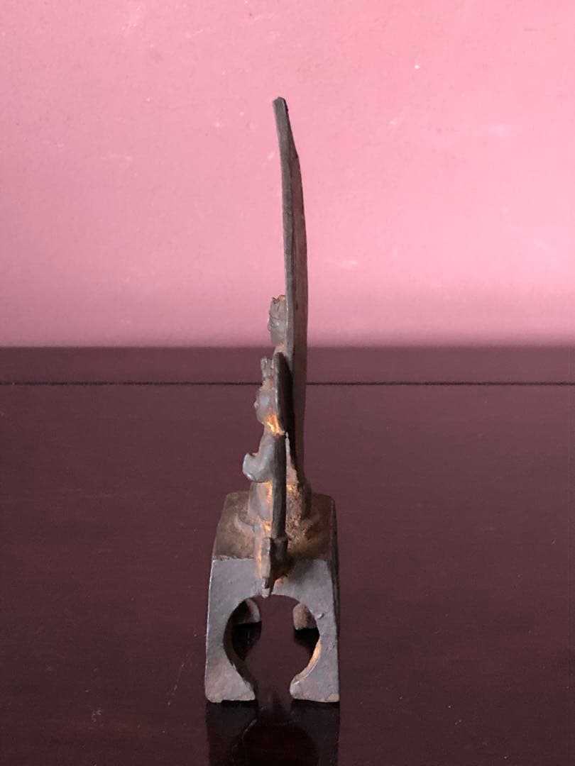 古代様式を有する古鉄三尊仏桐箱入