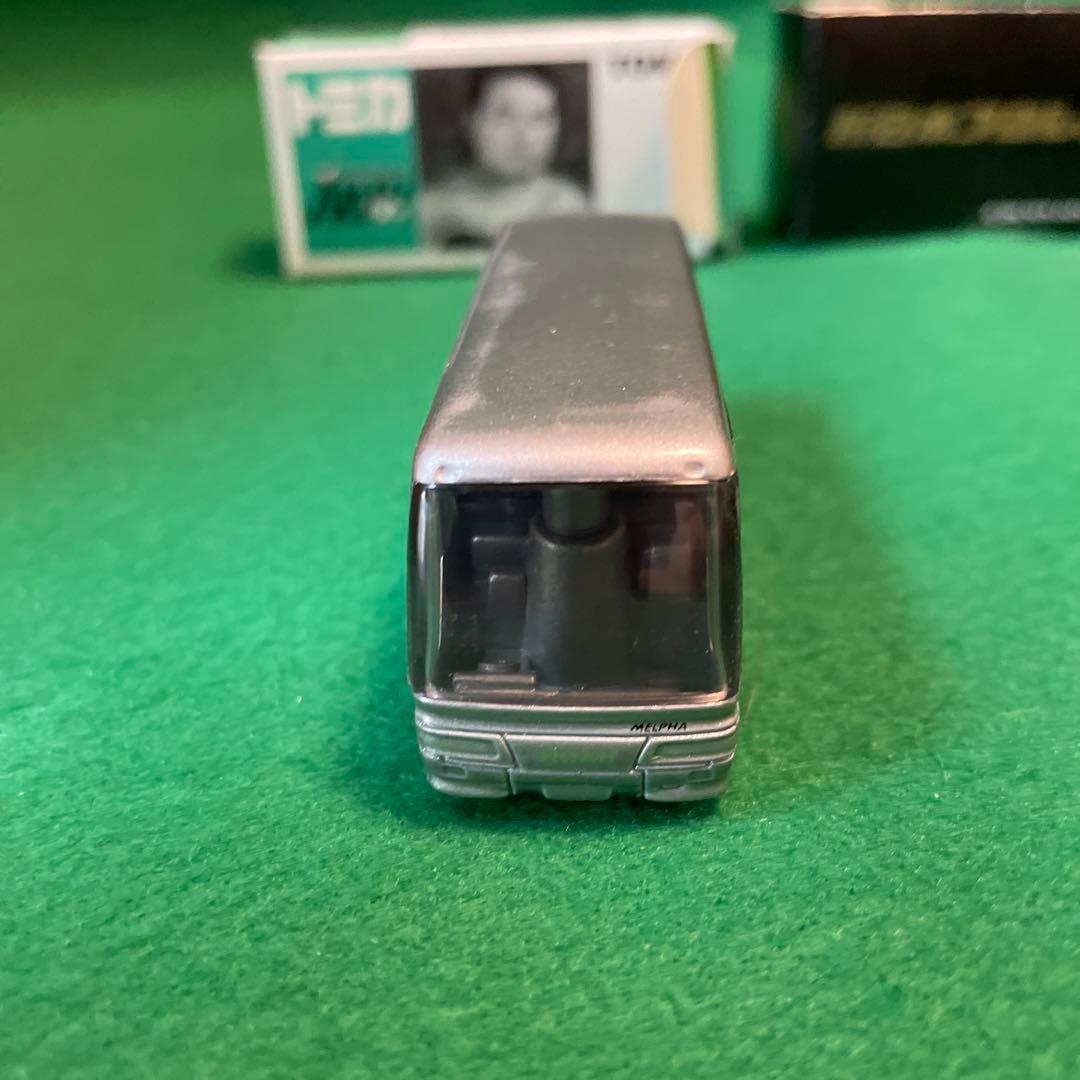 2106.トミカプロレスバス2台売り