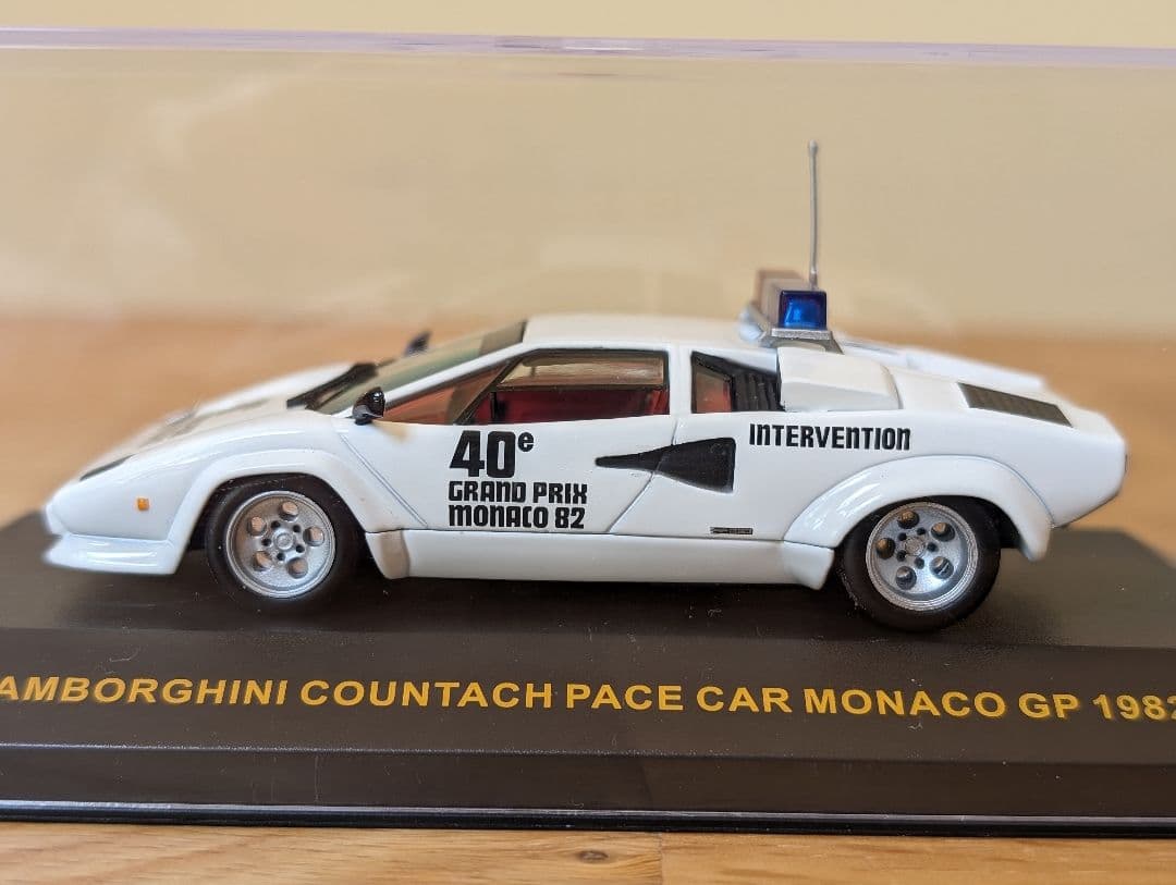 iXO 1/43 ランボルギーニ カウンタックモナコGPペースカー ミニカー