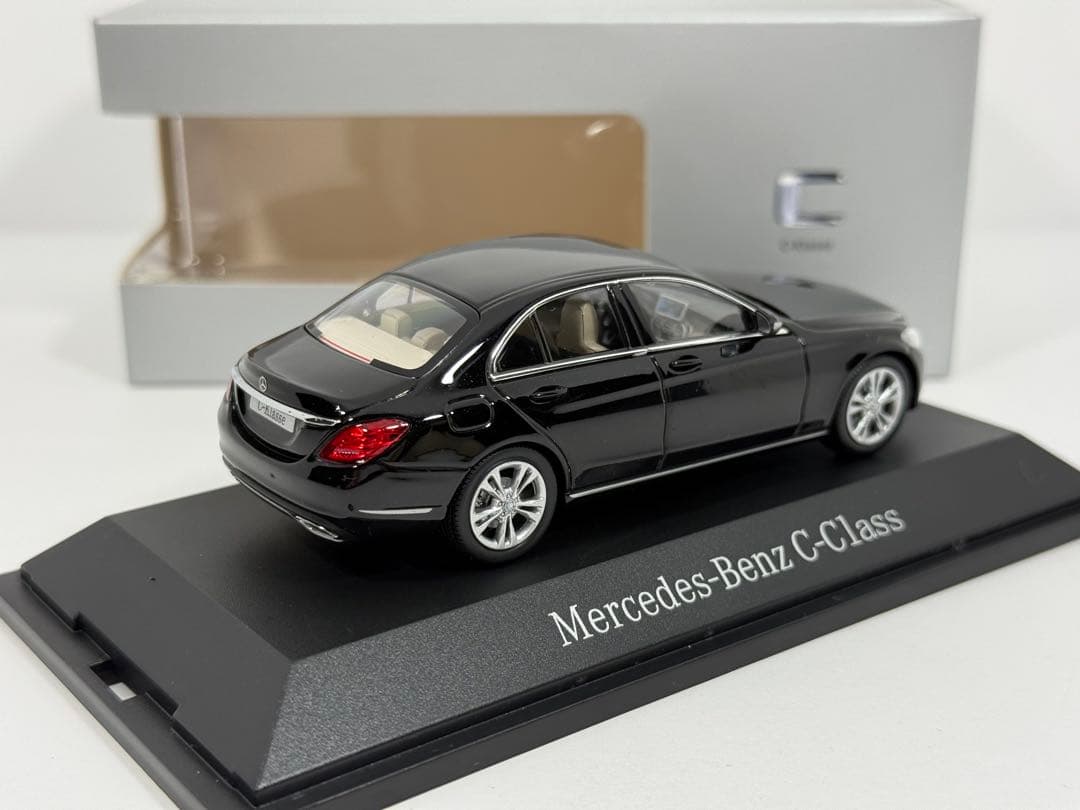 1/43 メルセデスベンツ W205 Cクラス ブラック