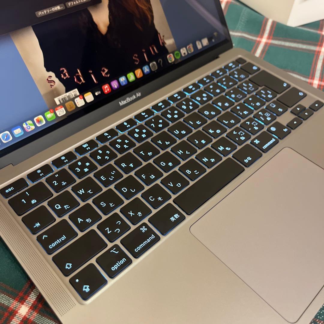 超美品！M1 MacBook Air バッテリー98% 8GB/256GB 箱付