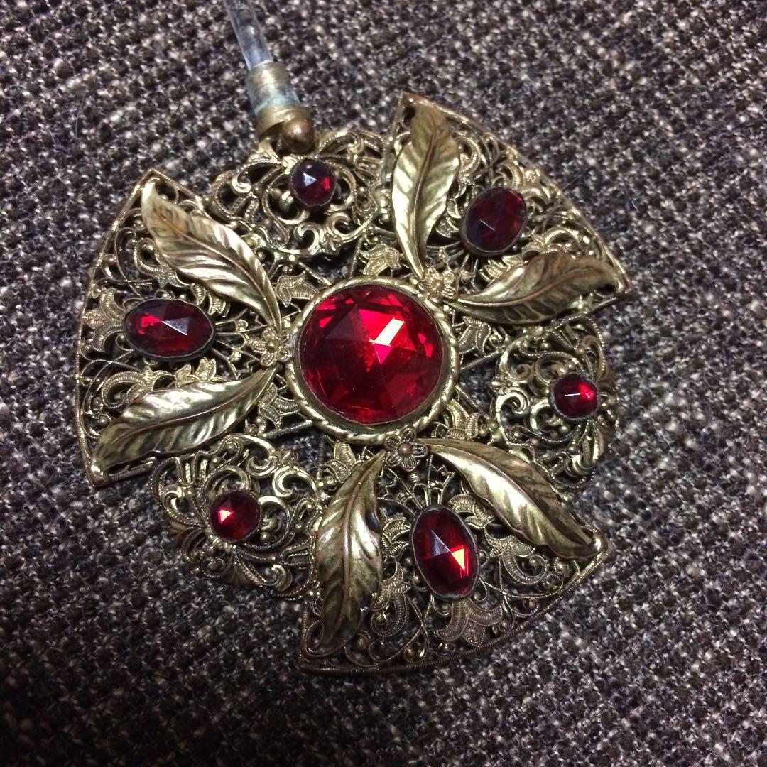 エイジャの赤石？イタリアアンティーク  ジョジョの奇妙な冒険？ 戦闘潮流