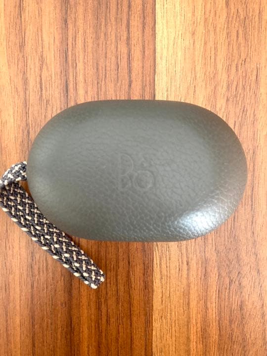 中古 Bang & Olufsen Beoplay E8 イヤフォン【ジャンク】