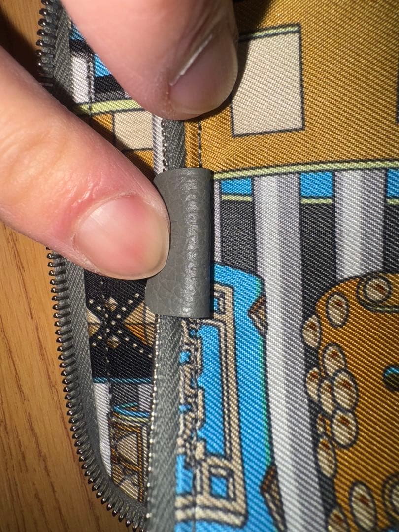 シルクインコンパクト　【HERMES】