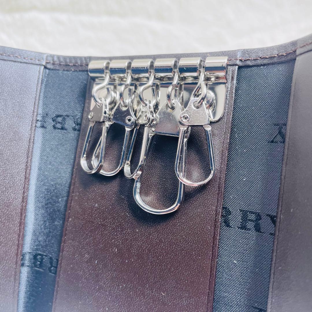 新品未使用品 箱付き　BURBERRYノバチェック 5連キーケース ベージュ