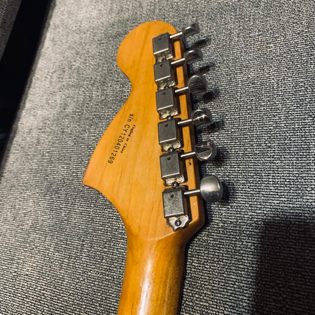 Squier by Fender Affinity ストラトキャスター 白