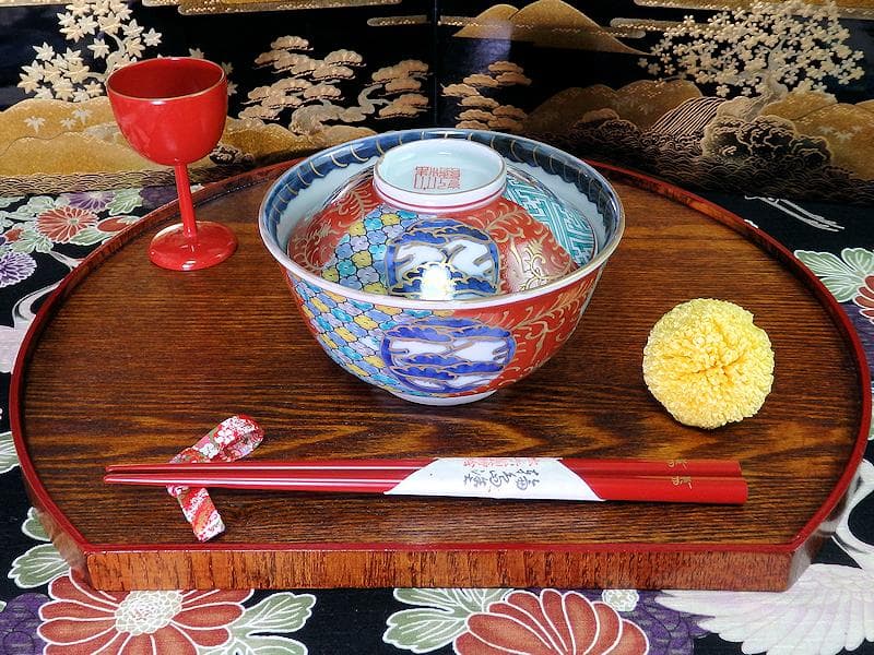 古伊万里　紗綾形紋に金唐草　丸紋に松竹梅の図　大振蓋茶碗　E807AS-CNy