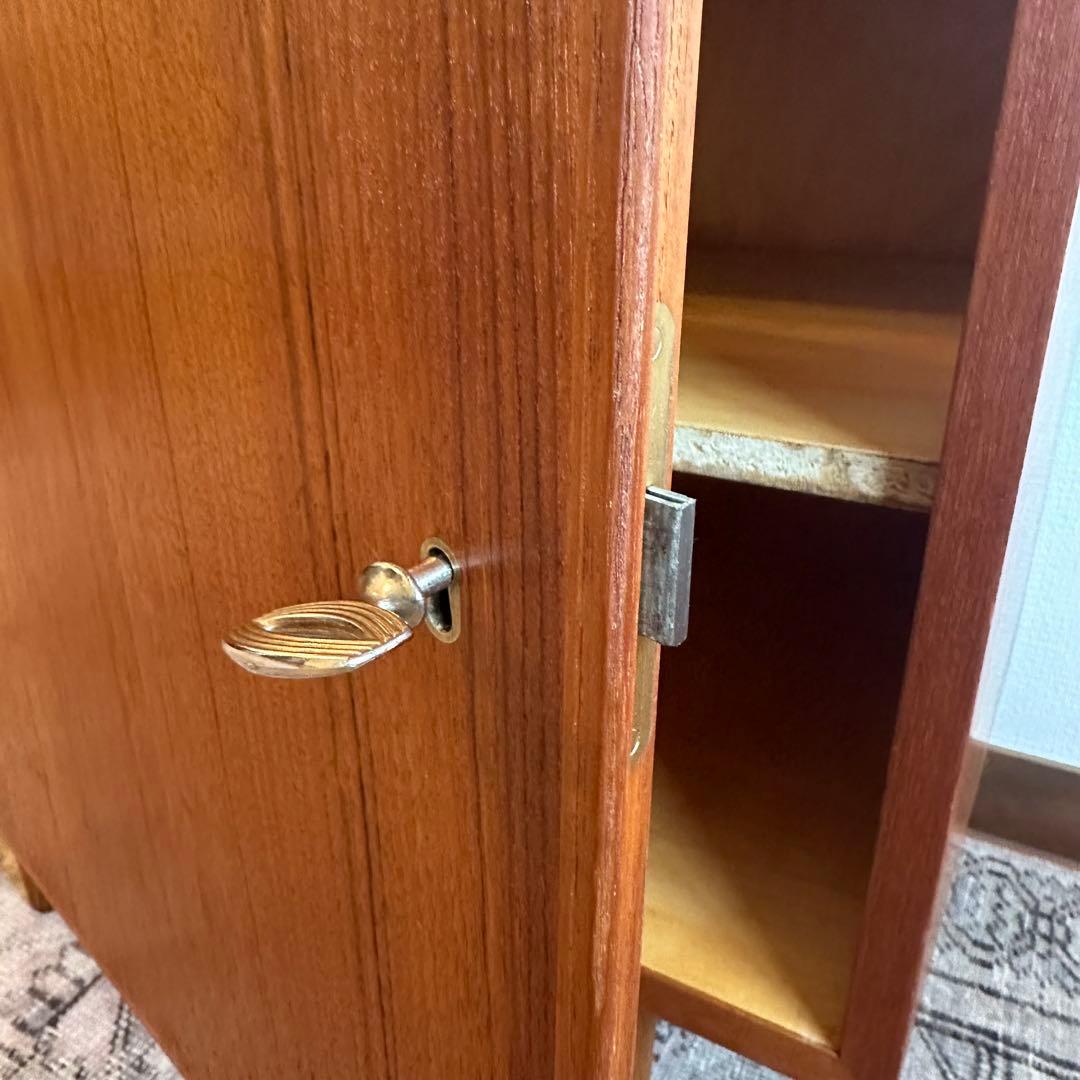 Poul Hundevad ヴィンテージ チーク キャビネットミッドセンチュリー