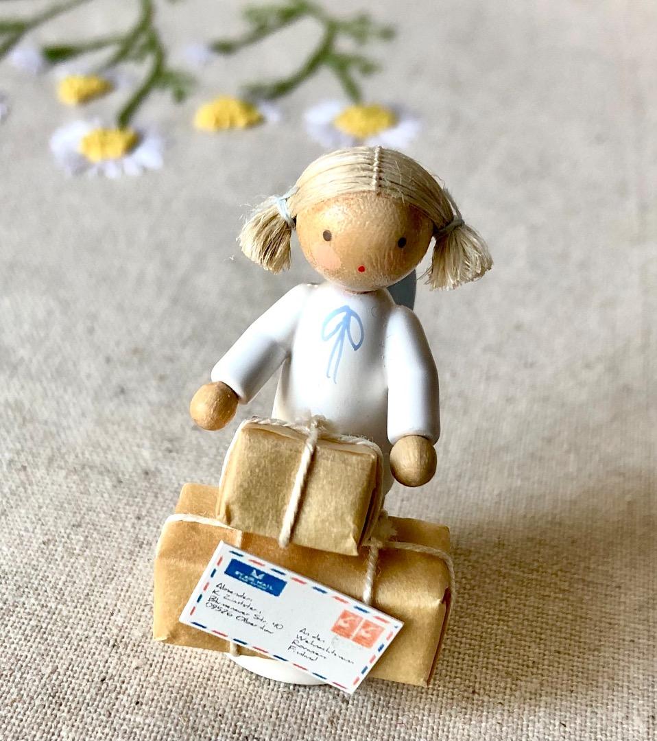 ドイツ　フラーデ　小包を守る天使