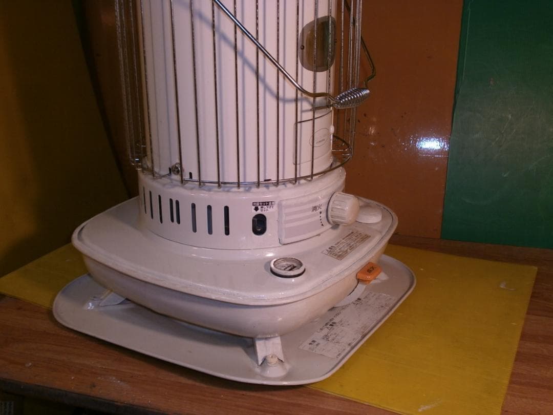 送料無料　　数回使用綺麗、コロナ SL-6６-19　 2019年