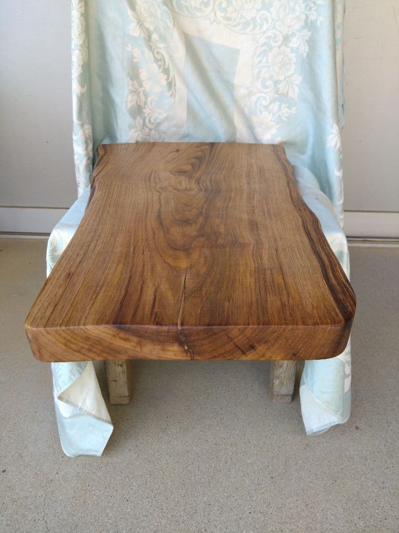 栗のベンチ用板　りゅう❕栗の耳付き天板厚さ約45㎜の迫力満点、木目が綺麗