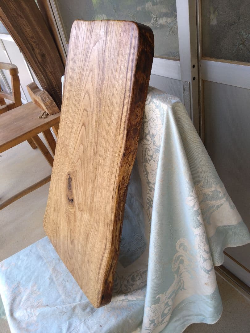 栗のベンチ用板　りゅう❕栗の耳付き天板厚さ約45㎜の迫力満点、木目が綺麗