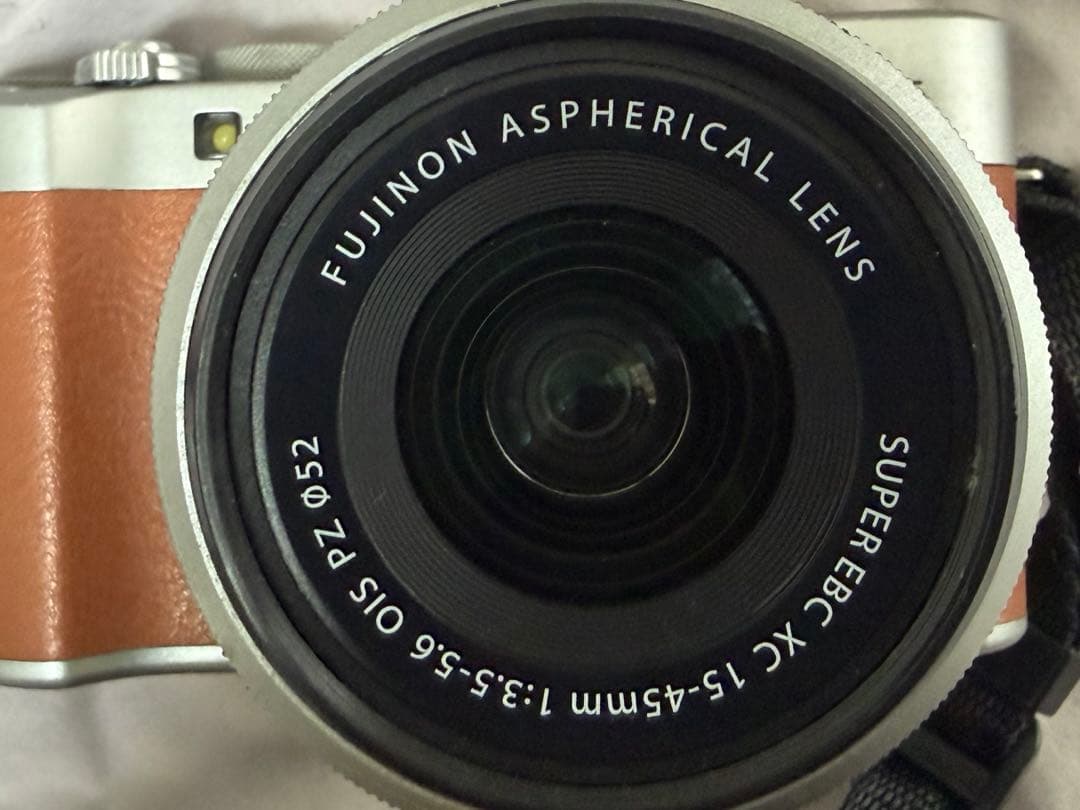 Fujifilm X-A5 ミラーレスカメラ 15-45mmレンズ付き
