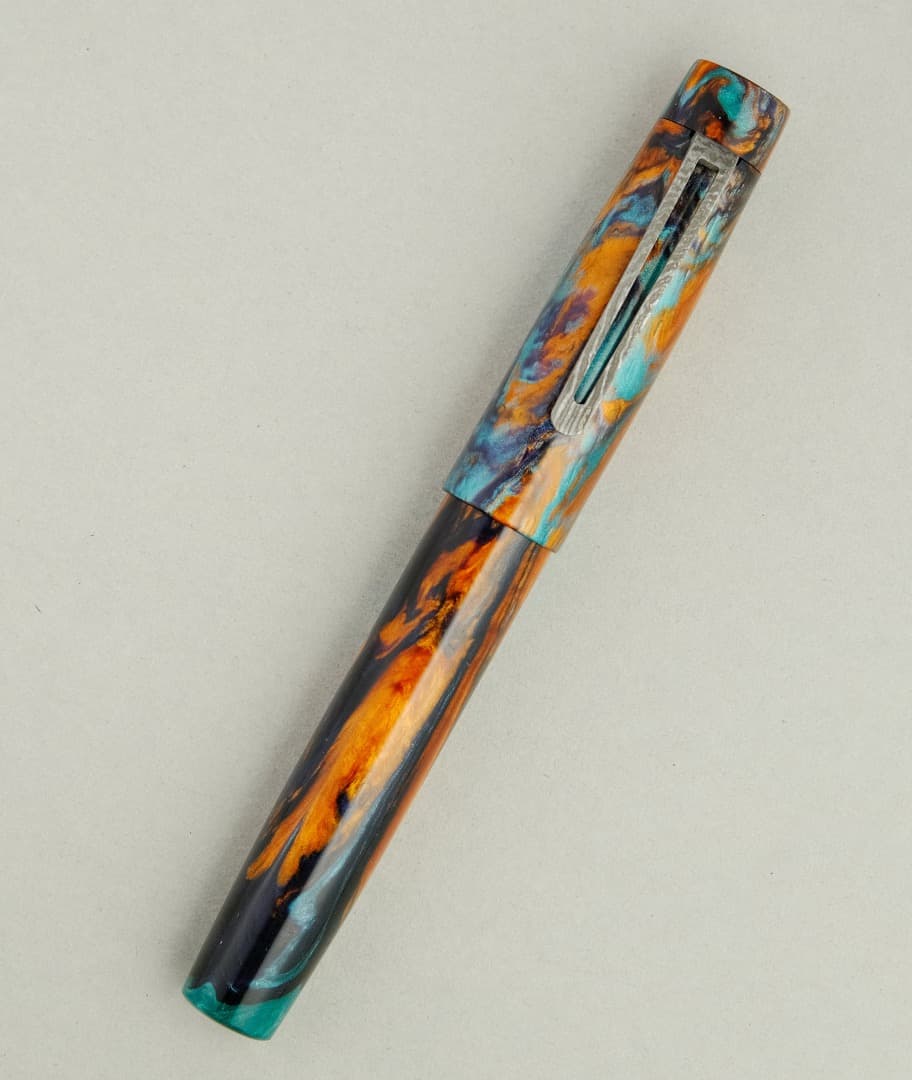 Atelier Lusso 万年筆 8号チタンFニブ（ウェーバリー加工）