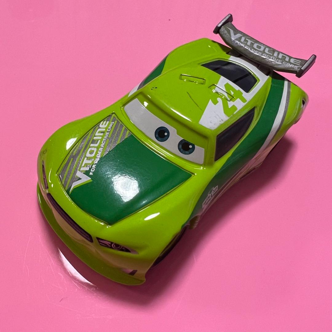 カーズ　トミカ　ディズニー　クロスロードシリーズ　中古品