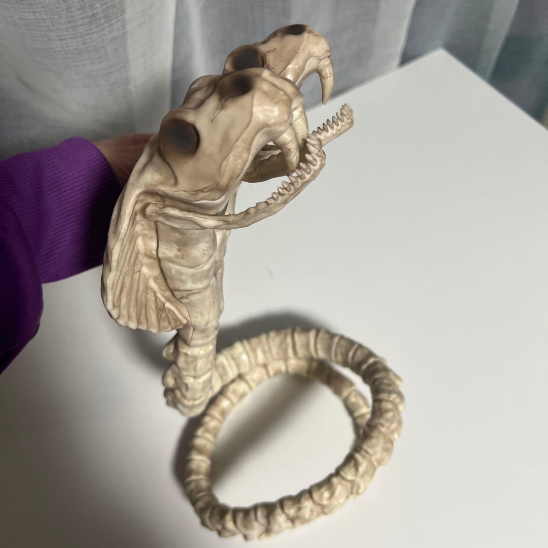 双頭 コブラ 骨格標本 骨 フィギュア ハロウィン