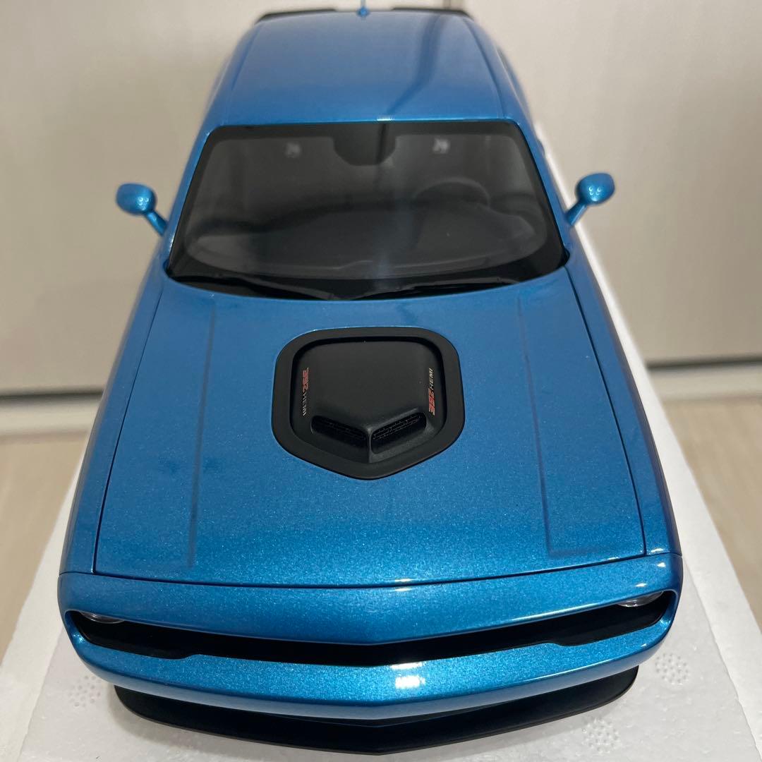 1/18 ダッジ チャレンジャー HEMI スキャットパック シェイカー