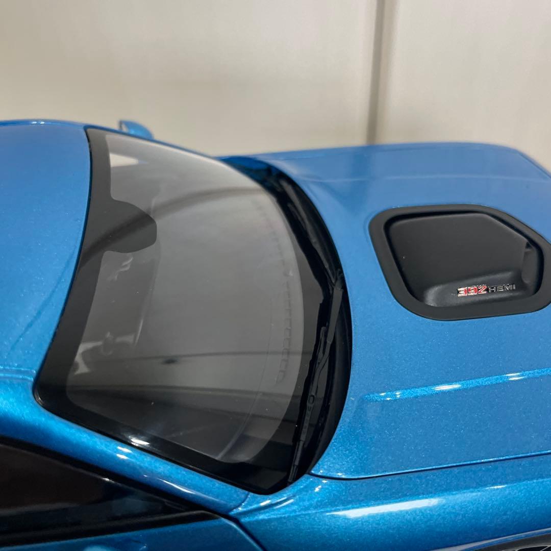 1/18 ダッジ チャレンジャー HEMI スキャットパック シェイカー