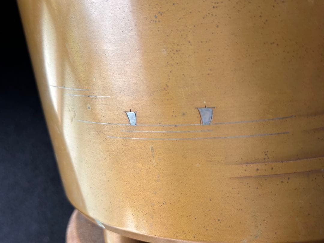 宣徳銅火鉢一対　三保の富士象嵌入れ　一対重量約6.6kg 共箱付