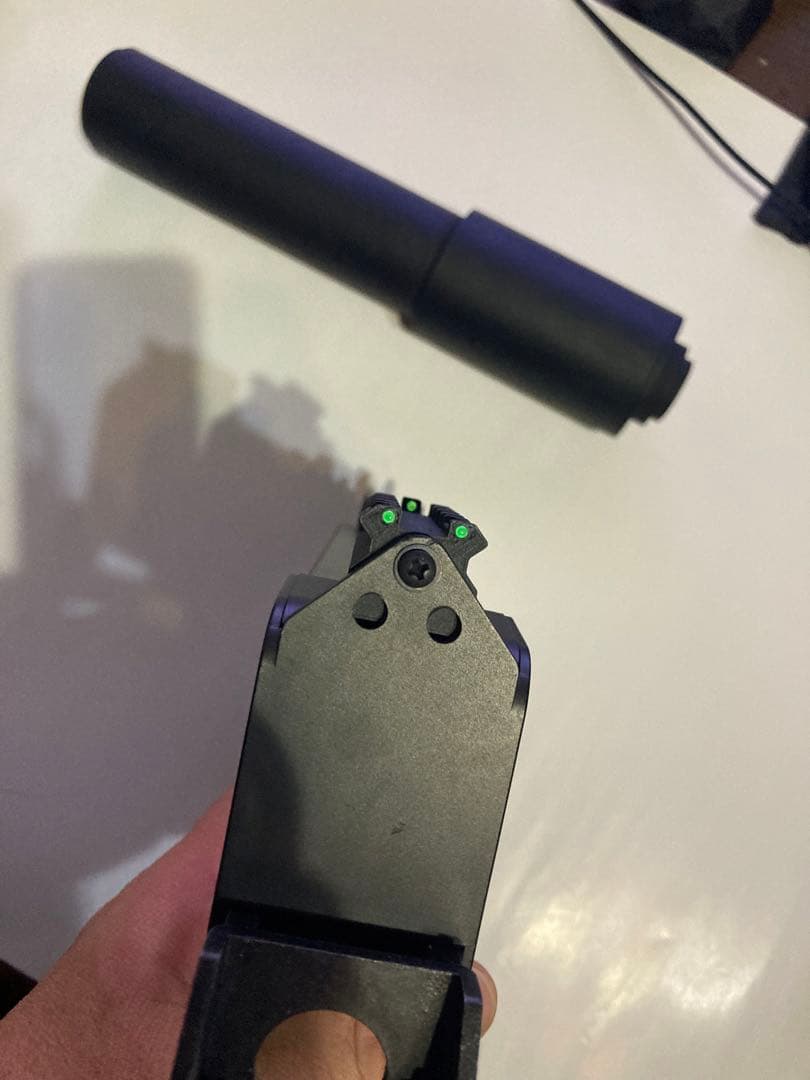 東京マルイ電動ガンMAC10 マガジン2本付き