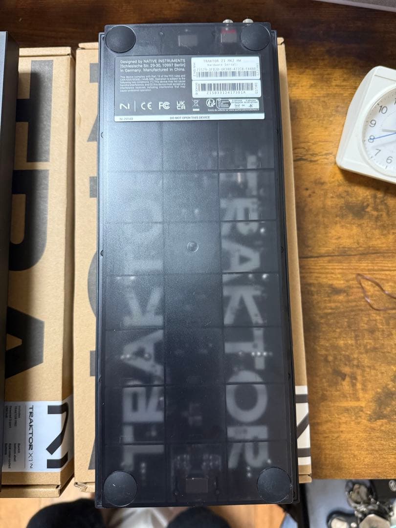 新品同様品TRAKTOR Z1 Mk2 DJコントローラー