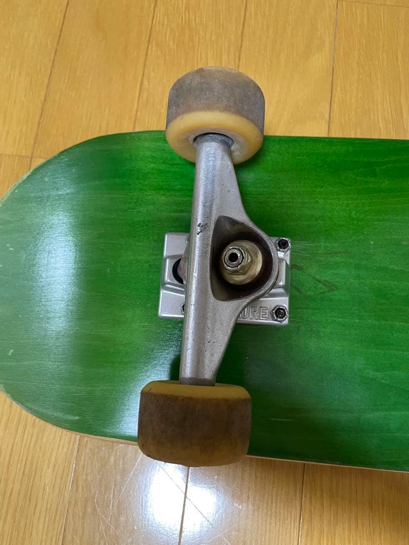 りり8.0インチ　グリーンデッキ スケートボード コンプリート