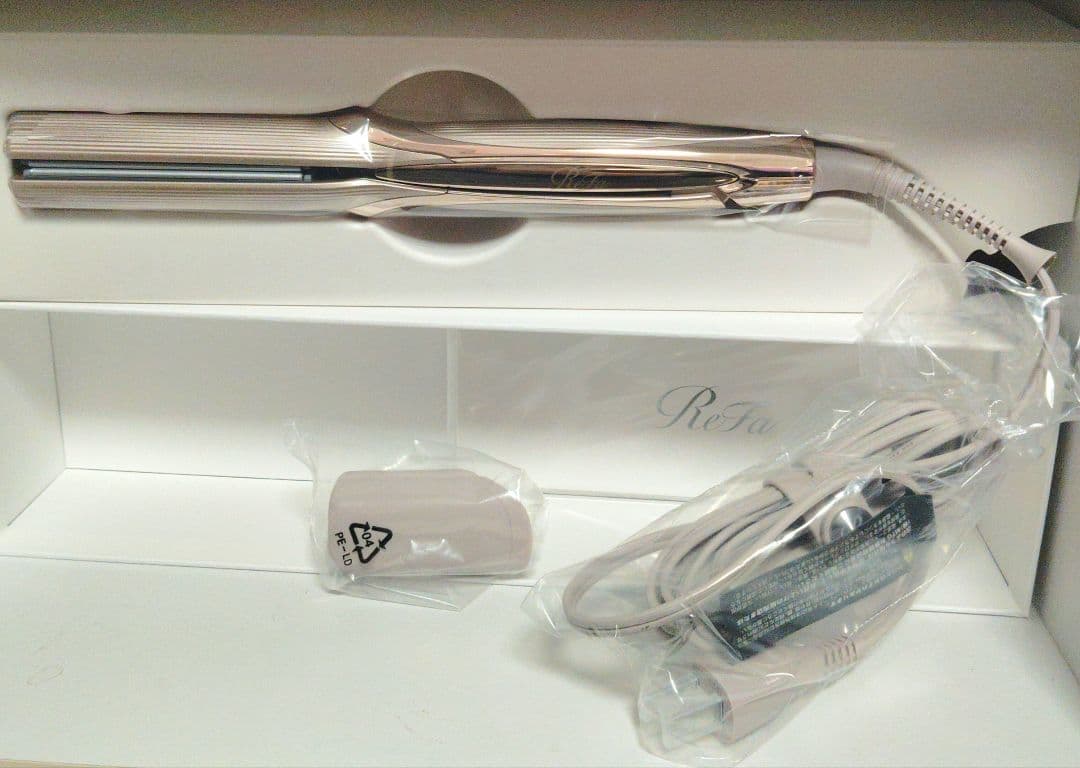 ReFa ストレートアイロン PRO+ シャンパングレージュ