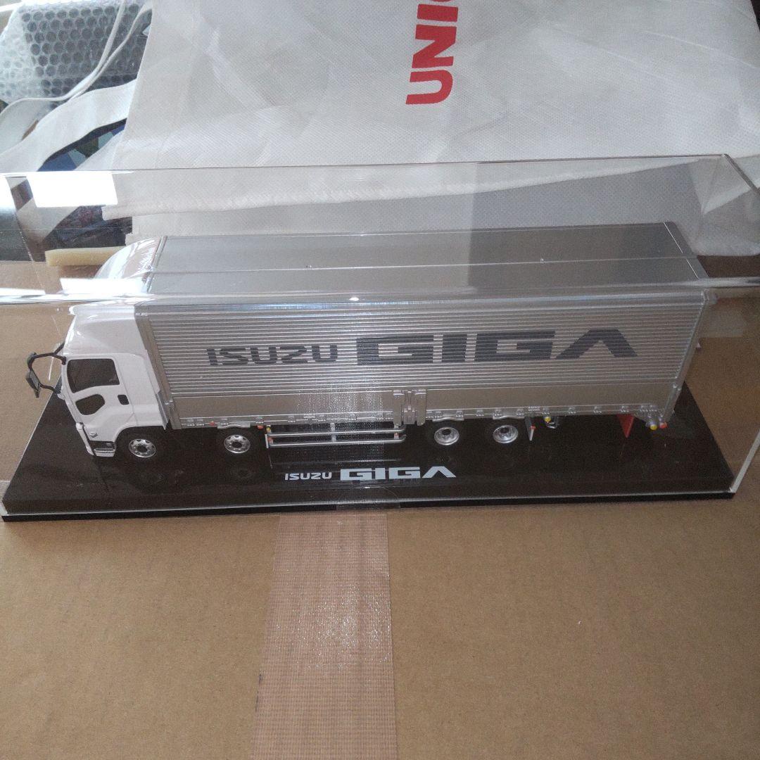確認用　ISUZU GIGA ミニカー　1/43