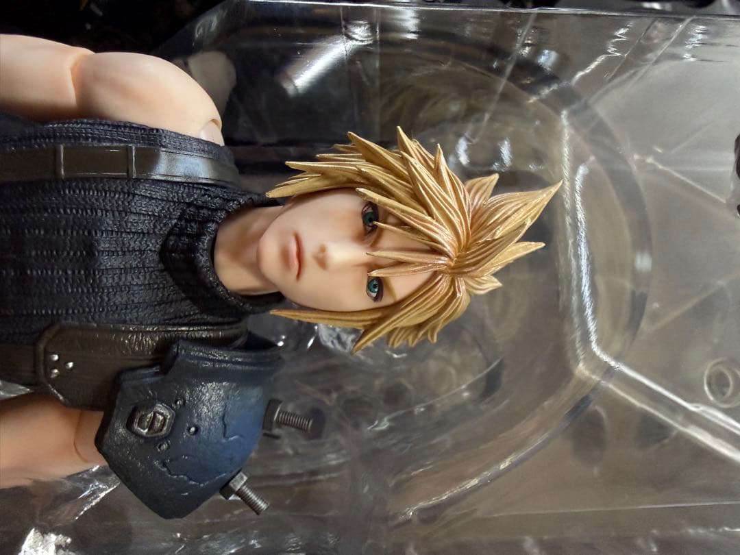 ファイナルファンタジー プレイアーツ改 クラウド・ストライフ