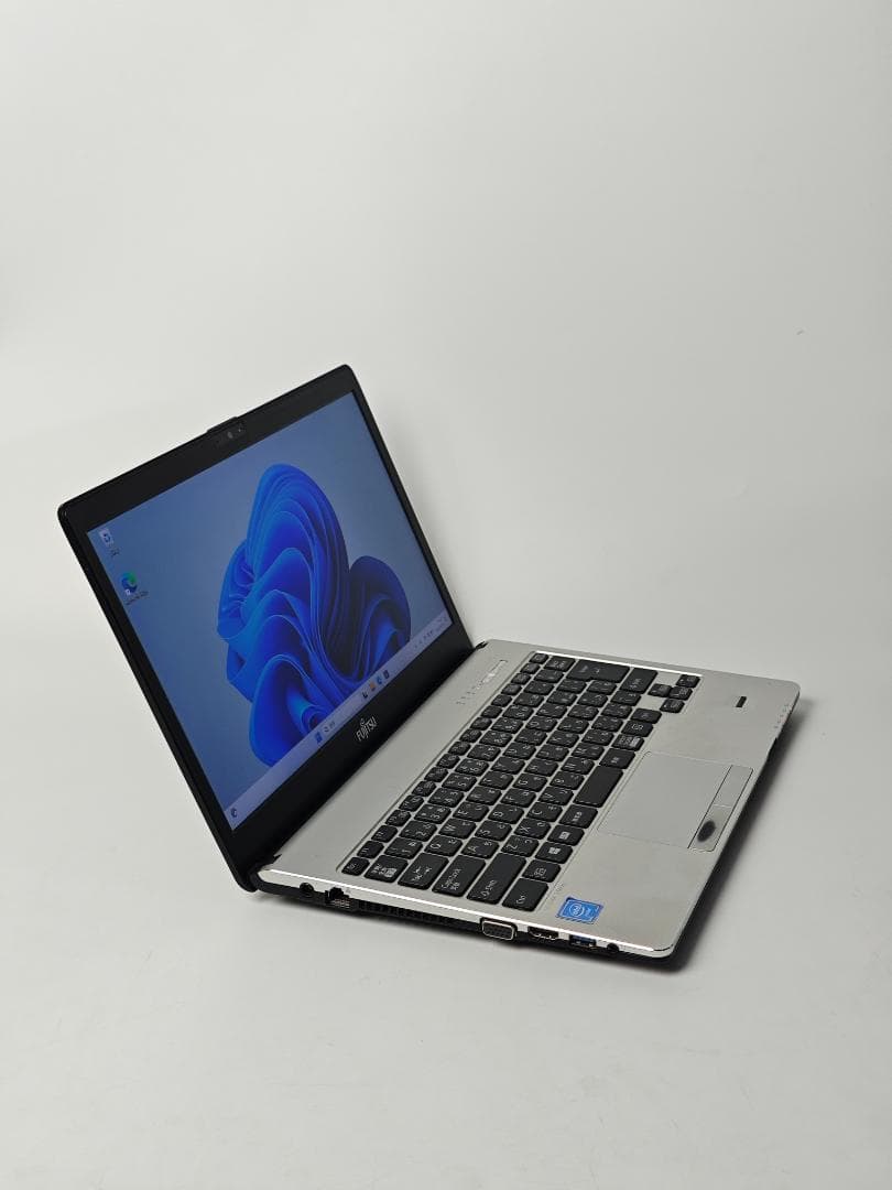 FUJITSU ノートパソコン 13.3型 Celeron 3965U