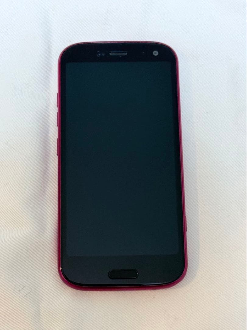 らくらくスマートフォン　docomo F-52B