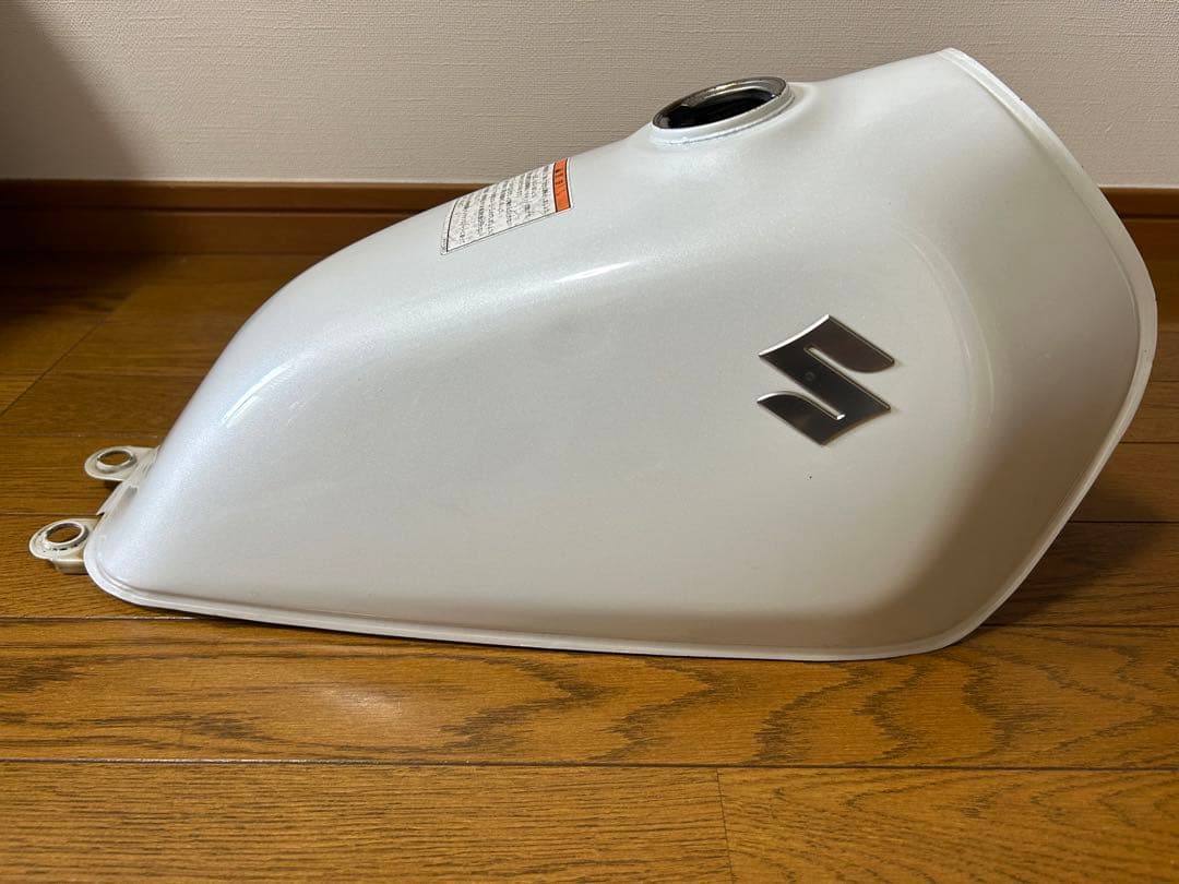 グラストラッカー　燃料タンク