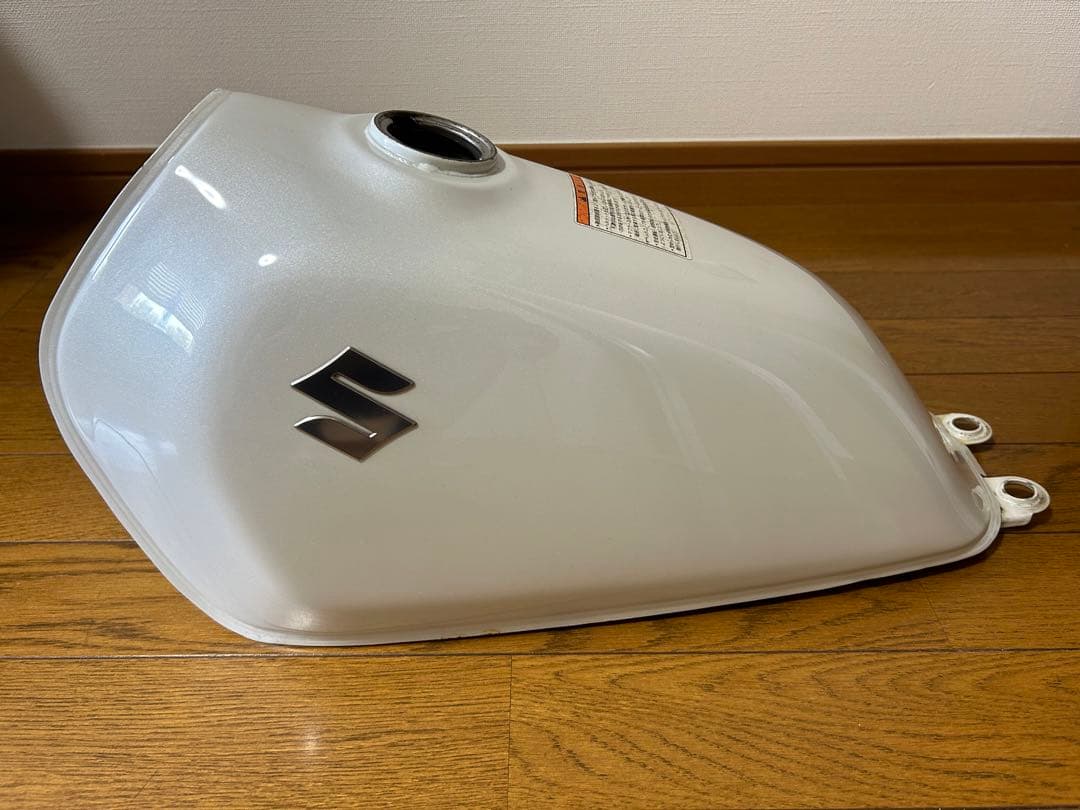 グラストラッカー　燃料タンク