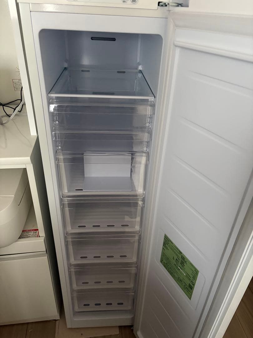 r*n様 アイリスオーヤマスリム冷凍庫120L KLGN-512W 冷凍庫 約5