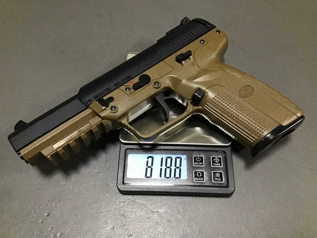 マルシン FN 5-7 FDE CO2ガスガン 予備CO2マガジン付き