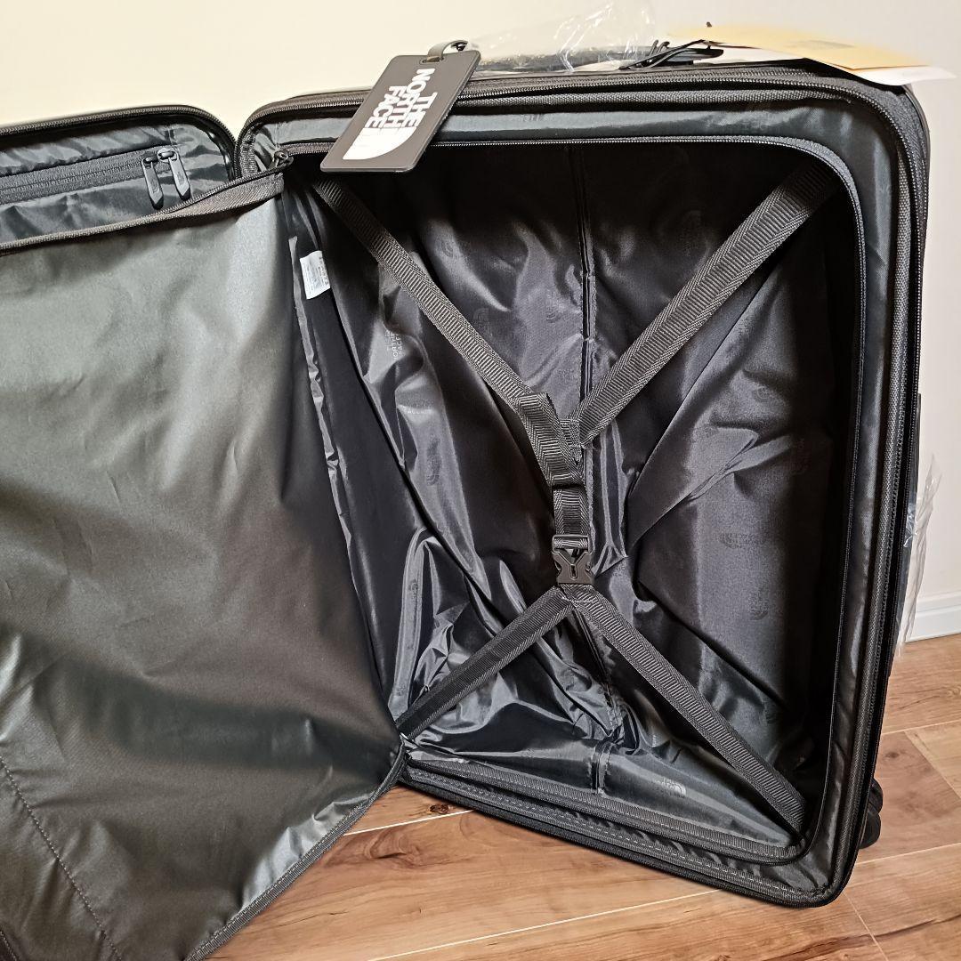 THE NORTH FACE ブラック キャリーケース 波状デザイン 収納多数