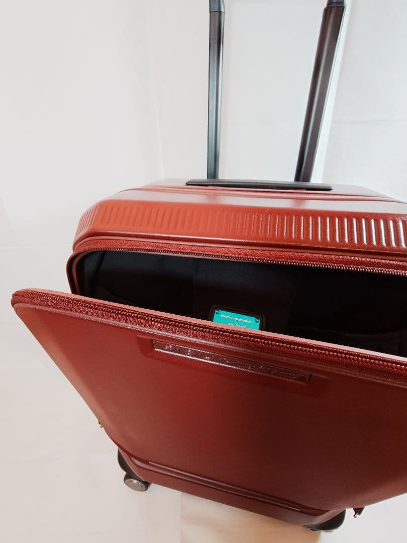 【新品・未使用】PIQUADRO キャリーケース