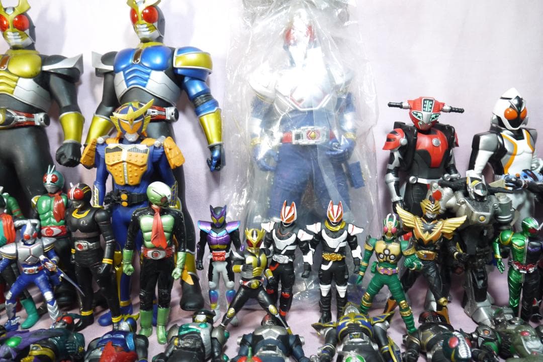 ライダーヒーローシリーズ　ビッグサイズソフビ　フィギュアなど　97体セット