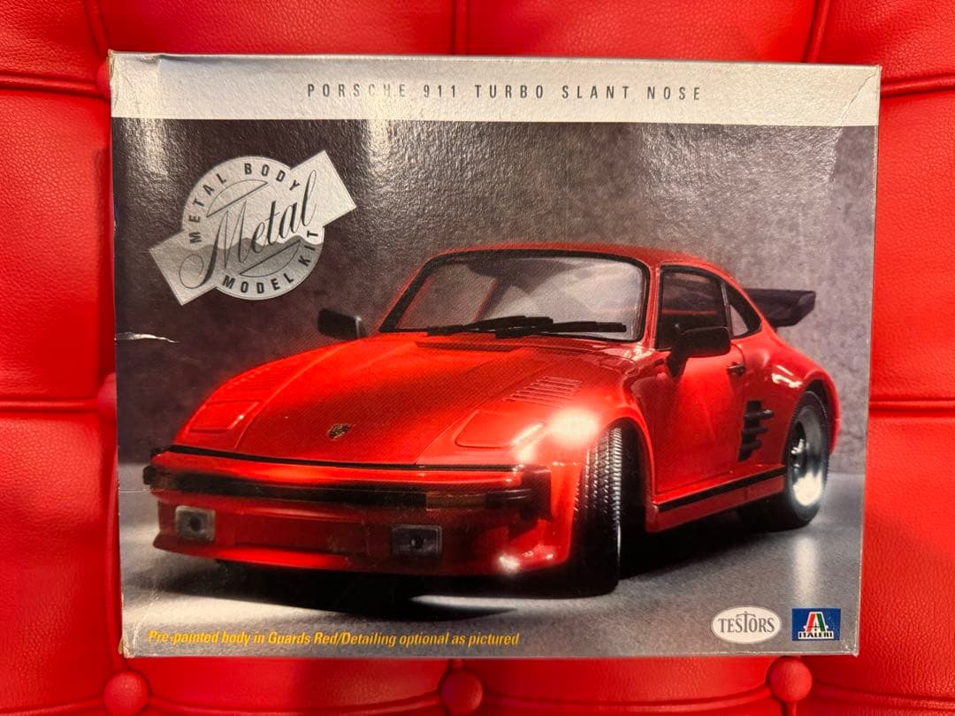 1/24Testors×Italeri）ポルシェターボ スラントノーズ未組立品