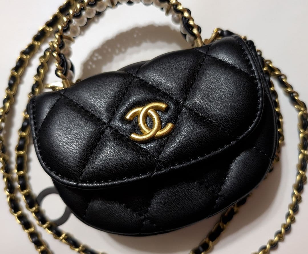 CHANEL ブラックキルティングチェーンショルダーバッグ❦ミニマトラッセ