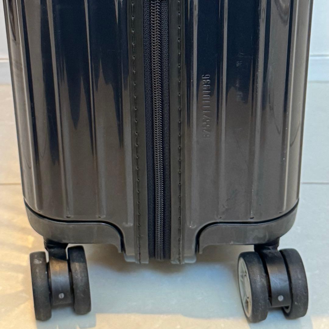 リモワ☆サルサエアー☆34L☆4輪